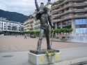 F�r Freddie Mercury - charismatischer S�nger der Band Queen - wurde nach seinem fr�hen Tod in Montreux/CH am Ufer des Genfer Sees eine eindrucksvolle Skulptur zum Ged�chtnis errichtet. Im Studio in Montreux vollendete Queen mit ihm die letzte CD: Made in Heaven und Freddie Mercury lebte hier.

Foto: Ralf Fr�hlich