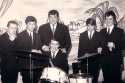 Diese Formation trat u.a. am 15. und 16. M�rz 1965 im Cuxhavener "Cub 99" auf. Von links: Peter Moritz (Gesang), Gernot Freundt (Bass und Gesang), King Size Taylor (Gesang und Gitarre), Jimmy Doyle (Schlagzeug, ex-Tony Sheridan's Beat Brothers), Peter "Felix" Wulf (Sologitarre und Gesang), Sam Hardy (Orgel und Gesang, ex- King Size Taylor's Dominoes). 
(Au�er bei "Beat Region Stade" bisher unver�ffentlichtes Foto aus einem privaten Album von Peter Wulf.)