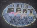 Pflastermalerei auf dem Beatles Platz anlsslich des Jubilums am 17.08.